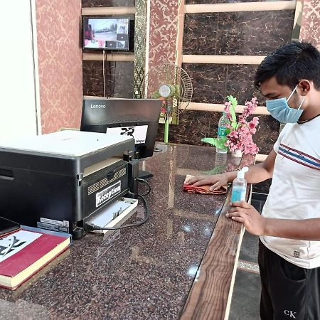 Hotel Prakash Regency Hapur Esterno foto