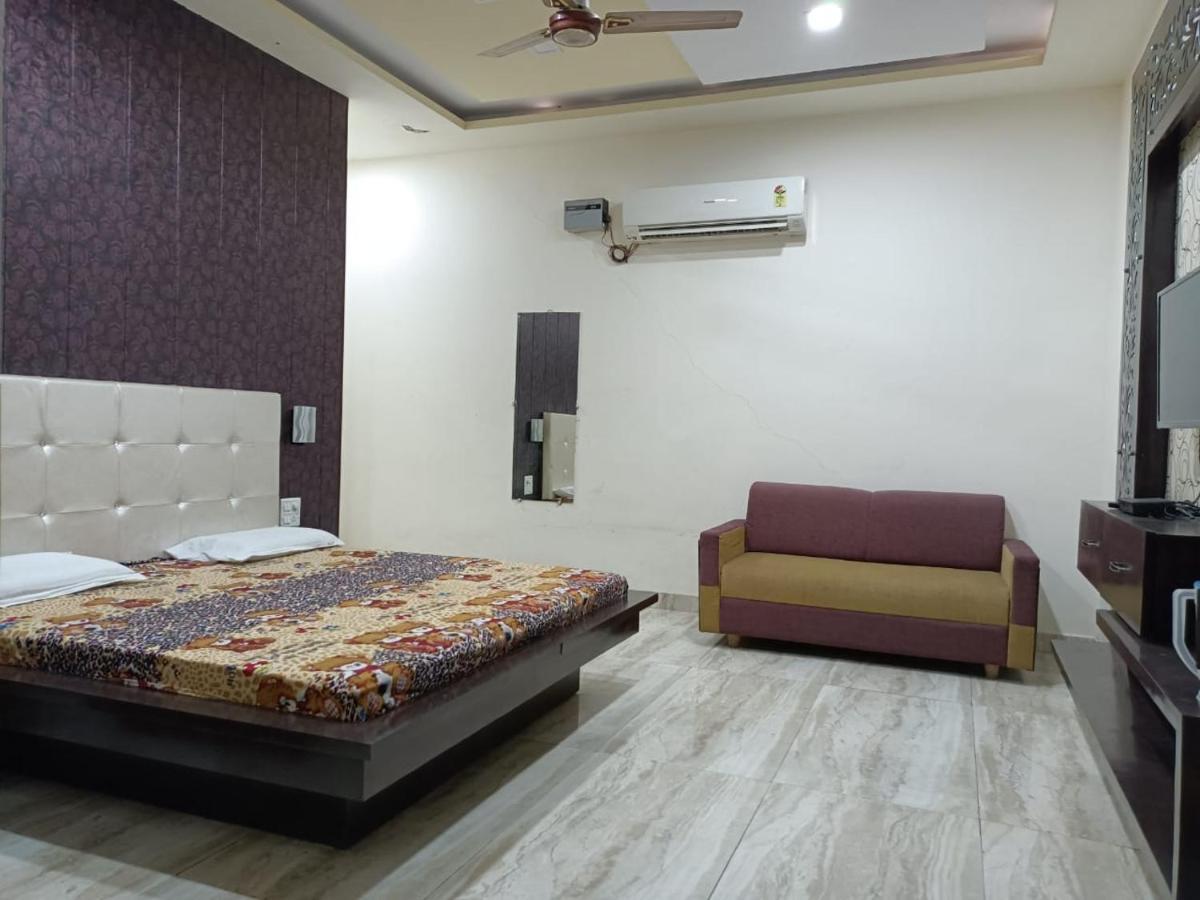 Hotel Prakash Regency Hapur Esterno foto