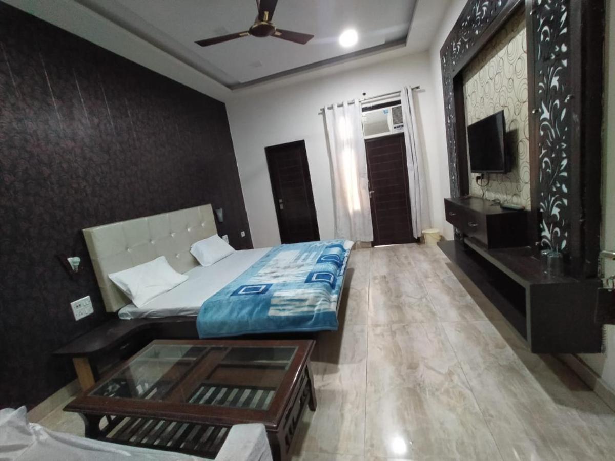 Hotel Prakash Regency Hapur Esterno foto