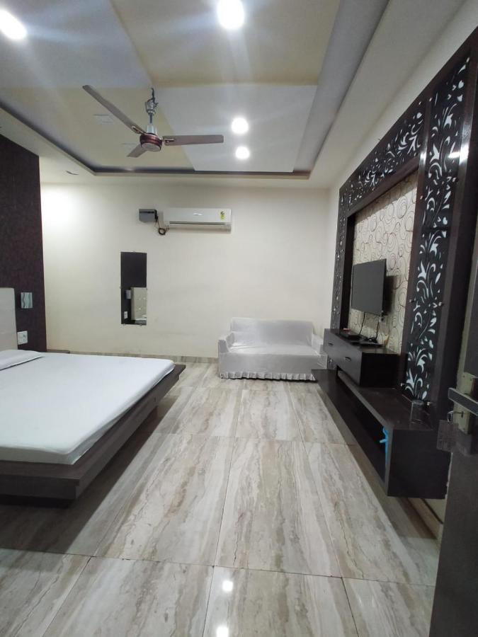 Hotel Prakash Regency Hapur Esterno foto
