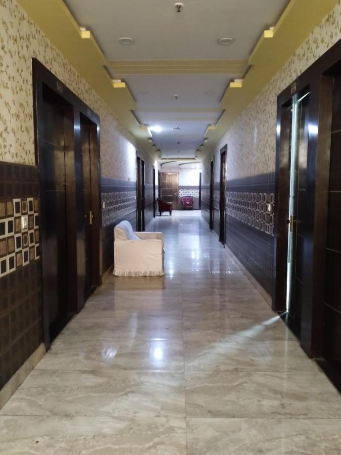 Hotel Prakash Regency Hapur Esterno foto