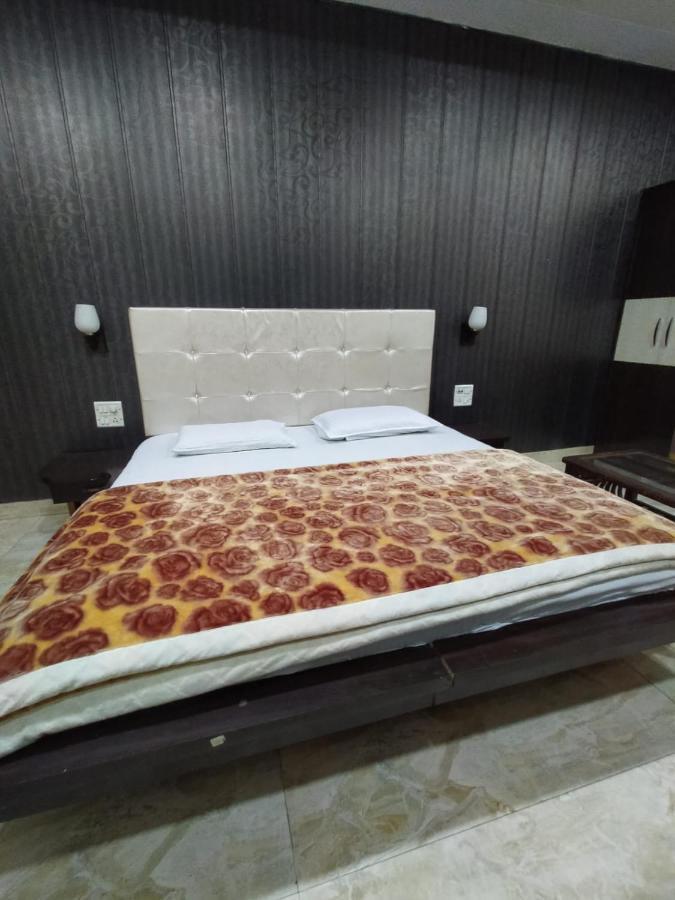 Hotel Prakash Regency Hapur Esterno foto
