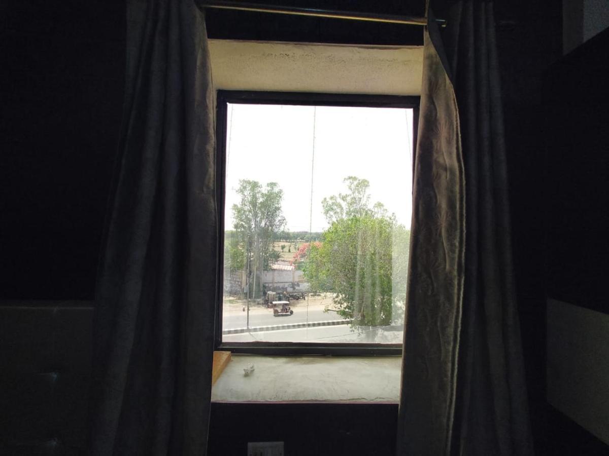 Hotel Prakash Regency Hapur Esterno foto