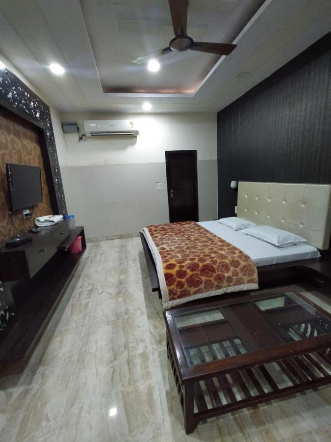 Hotel Prakash Regency Hapur Esterno foto